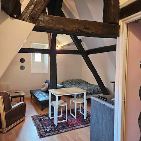 Le Petit Medieval Apartment Montlucon Exterior photo