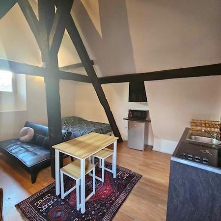 Le Petit Medieval Apartment Montlucon Exterior photo